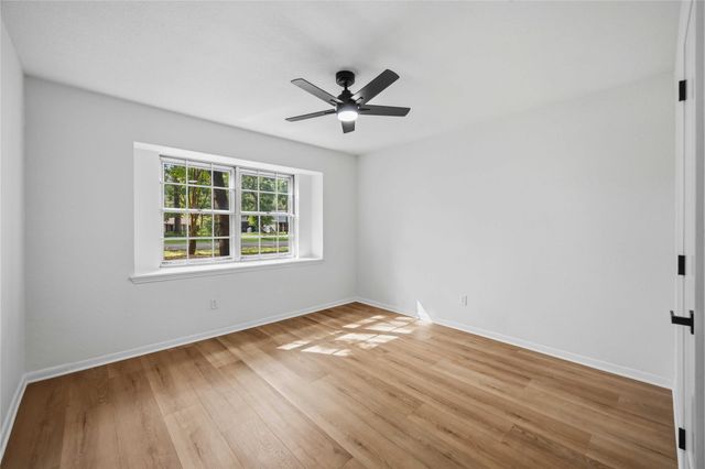 125 La Quinta Drive, Conroe, TX 77304