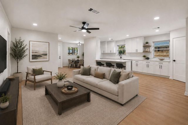 125 La Quinta Drive, Conroe, TX 77304