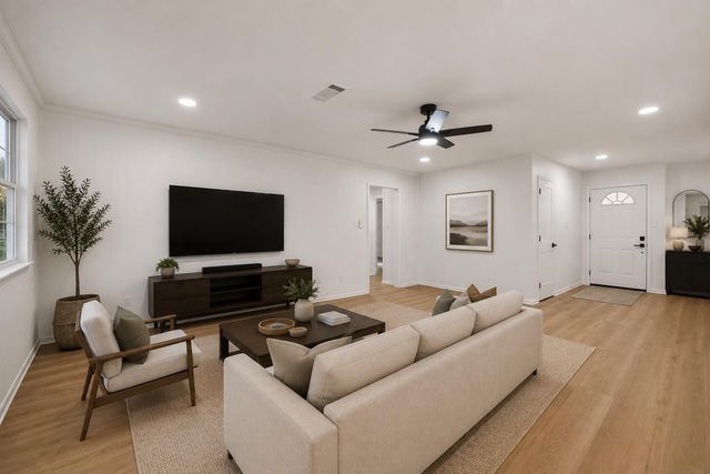125 La Quinta Drive, Conroe, TX 77304