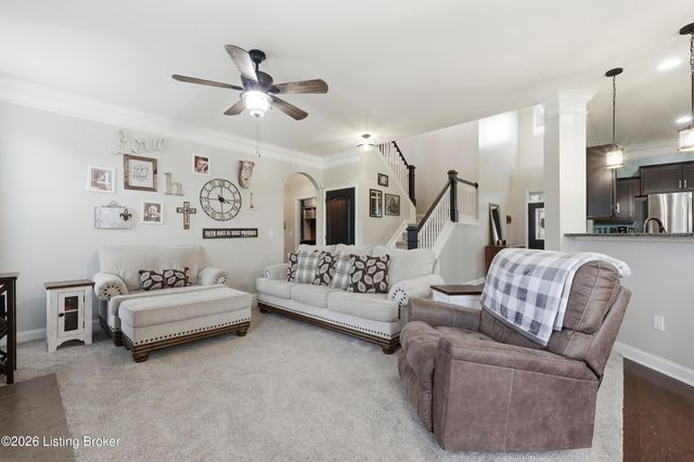 17100 Creek Vista Ct, Louisville, KY 40245