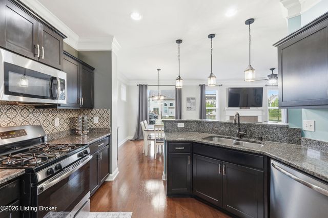 17100 Creek Vista Ct, Louisville, KY 40245