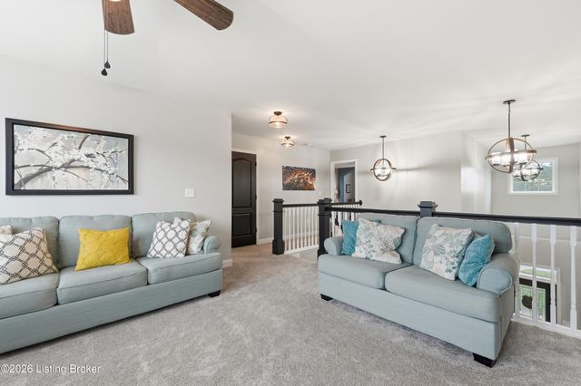 17100 Creek Vista Ct, Louisville, KY 40245