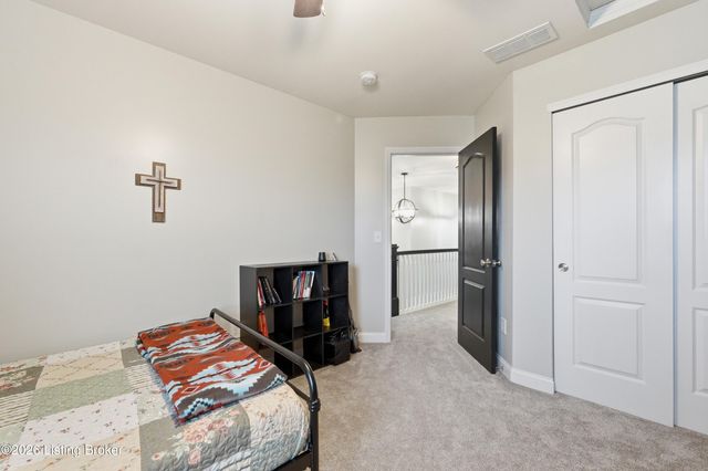 17100 Creek Vista Ct, Louisville, KY 40245