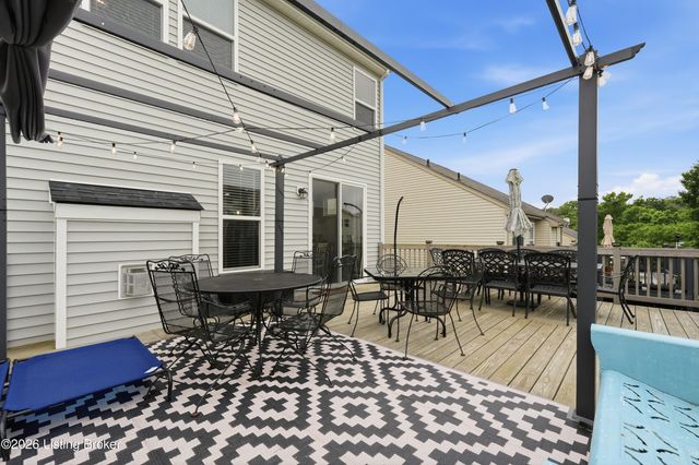17100 Creek Vista Ct, Louisville, KY 40245