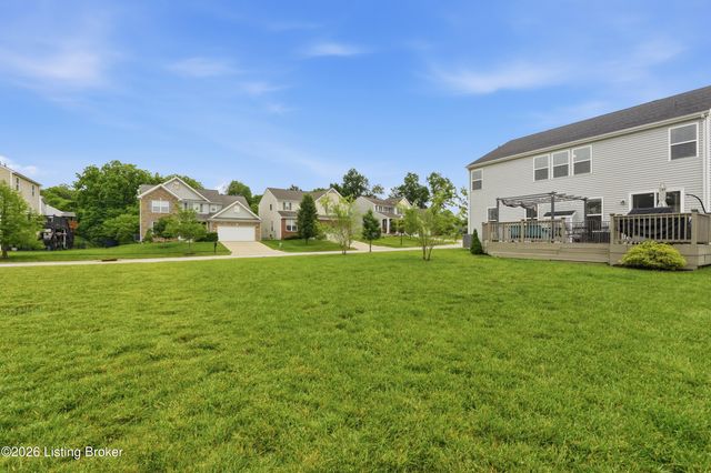 17100 Creek Vista Ct, Louisville, KY 40245