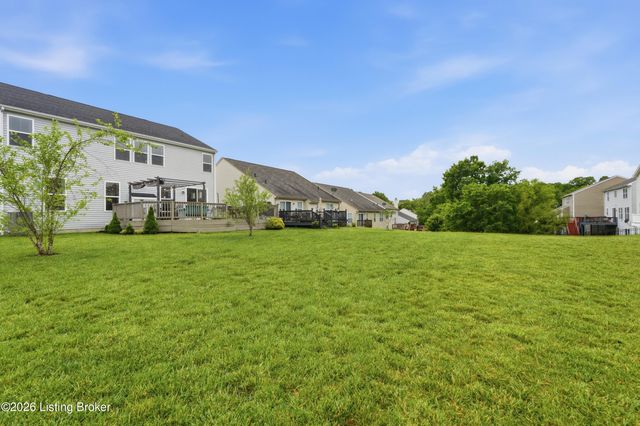 17100 Creek Vista Ct, Louisville, KY 40245
