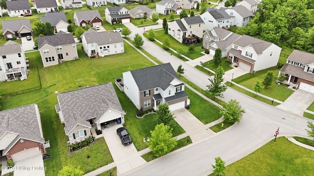 17100 Creek Vista Ct, Louisville, KY 40245