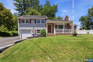 1252 Ringwood Avenue, Pompton Lakes, NJ 07442