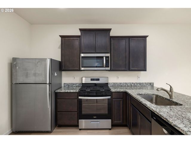 3974 Sw KNAPP Dr, Gresham, OR 97080