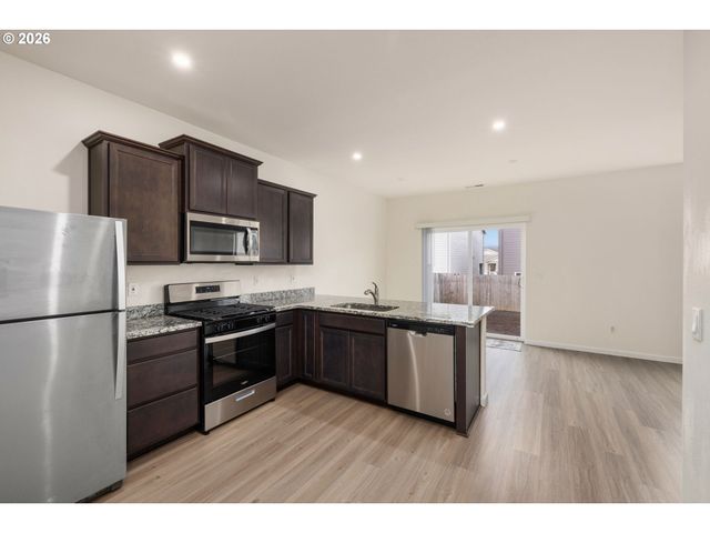 3974 Sw KNAPP Dr, Gresham, OR 97080