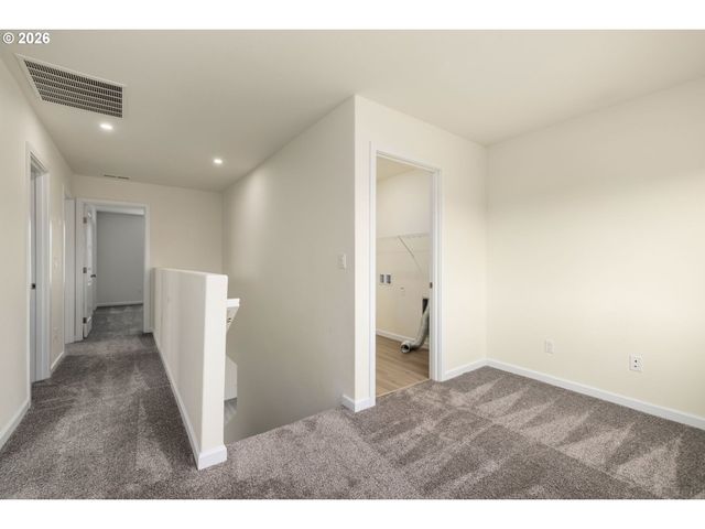 3974 Sw KNAPP Dr, Gresham, OR 97080