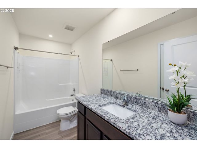 3974 Sw KNAPP Dr, Gresham, OR 97080