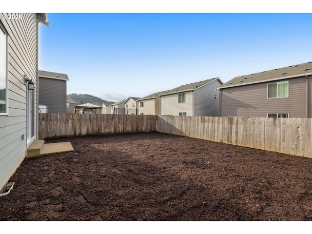 3974 Sw KNAPP Dr, Gresham, OR 97080