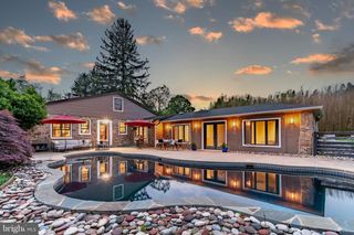 2539 AQUETONG RD, New Hope, PA 18938