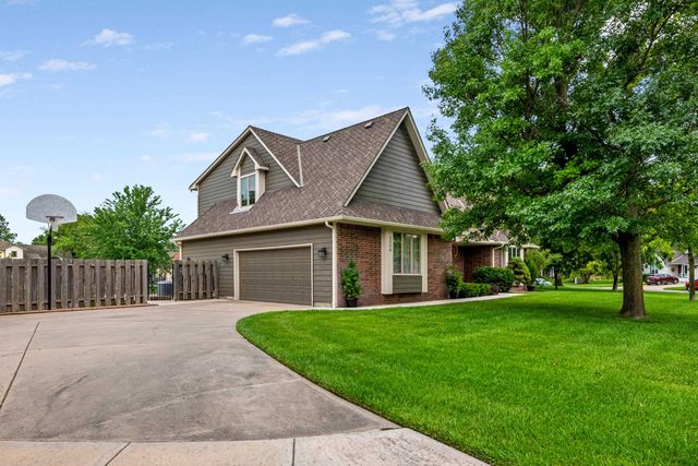 1250 N Pine Grove Ct, Wichita, KS 67212