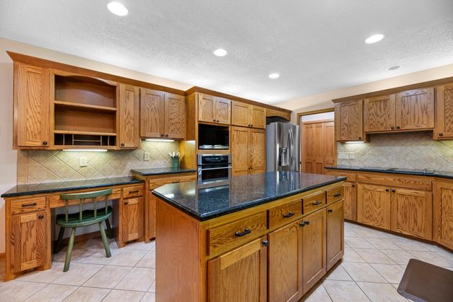 1250 N Pine Grove Ct, Wichita, KS 67212