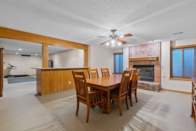 1250 N Pine Grove Ct, Wichita, KS 67212