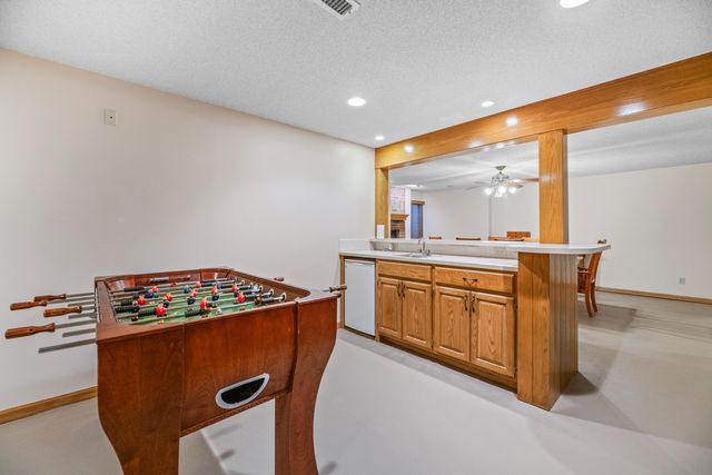 1250 N Pine Grove Ct, Wichita, KS 67212