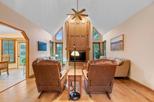 1250 N Pine Grove Ct, Wichita, KS 67212