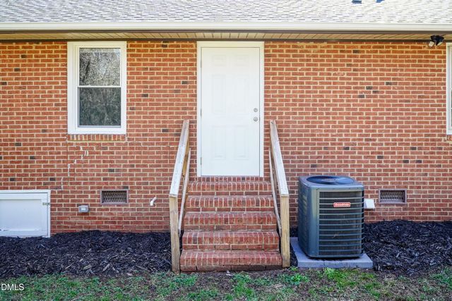 808 W Rose Street, Sanford, NC 27330