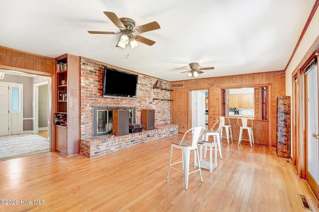 1000 Westminster Lane, Kinston, NC 28501