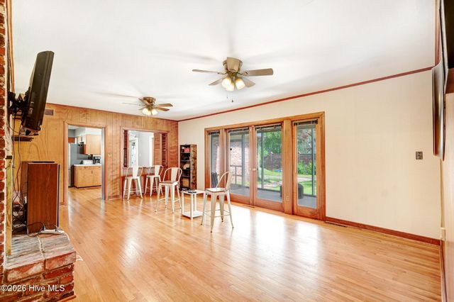 1000 Westminster Lane, Kinston, NC 28501