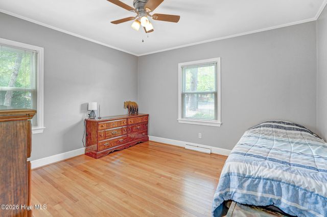 1000 Westminster Lane, Kinston, NC 28501