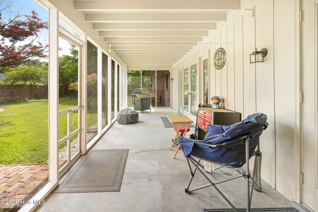 1000 Westminster Lane, Kinston, NC 28501