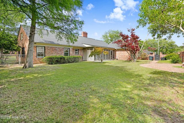 1000 Westminster Lane, Kinston, NC 28501
