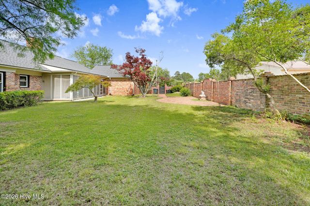 1000 Westminster Lane, Kinston, NC 28501