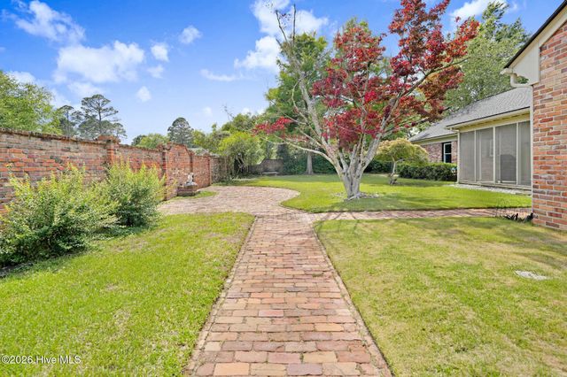 1000 Westminster Lane, Kinston, NC 28501