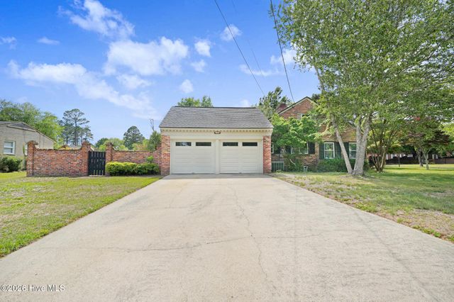 1000 Westminster Lane, Kinston, NC 28501
