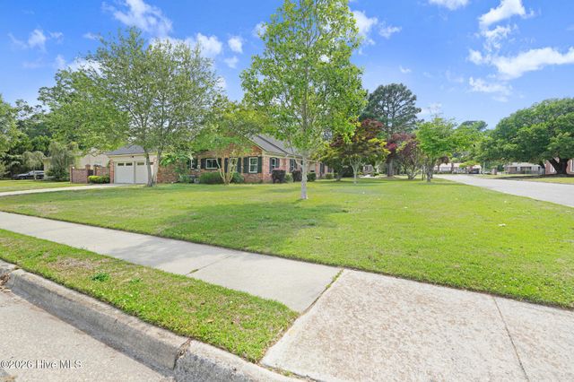 1000 Westminster Lane, Kinston, NC 28501