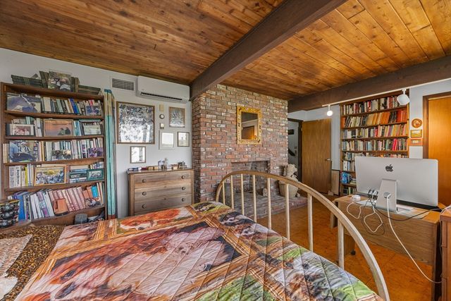 25 Resolution Rd, Truro, MA 02666