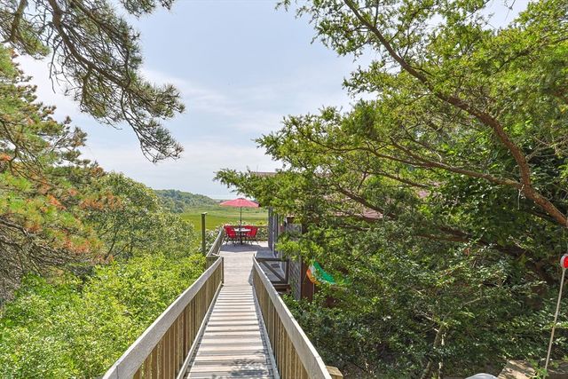 25 Resolution Rd, Truro, MA 02666