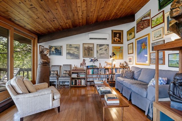 25 Resolution Rd, Truro, MA 02666