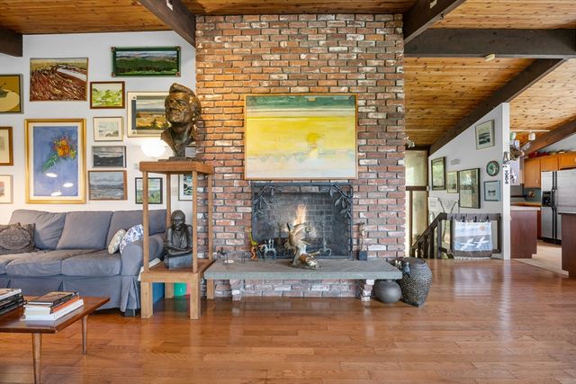 25 Resolution Rd, Truro, MA 02666