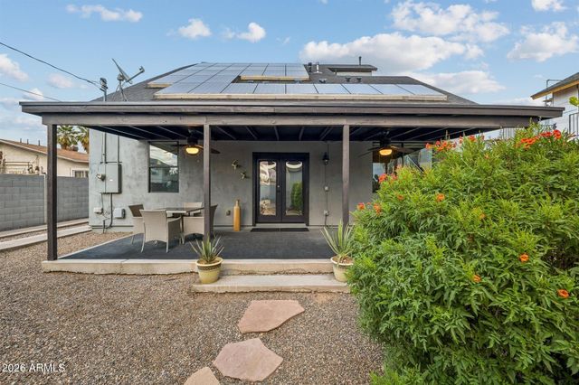 826 N 11TH Avenue, Phoenix, AZ 85007