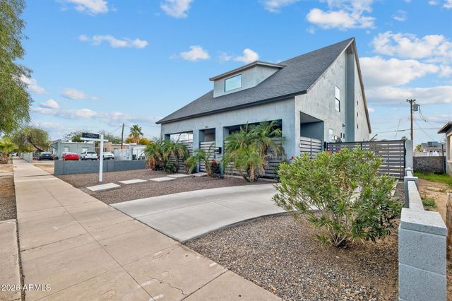 826 N 11TH Avenue, Phoenix, AZ 85007