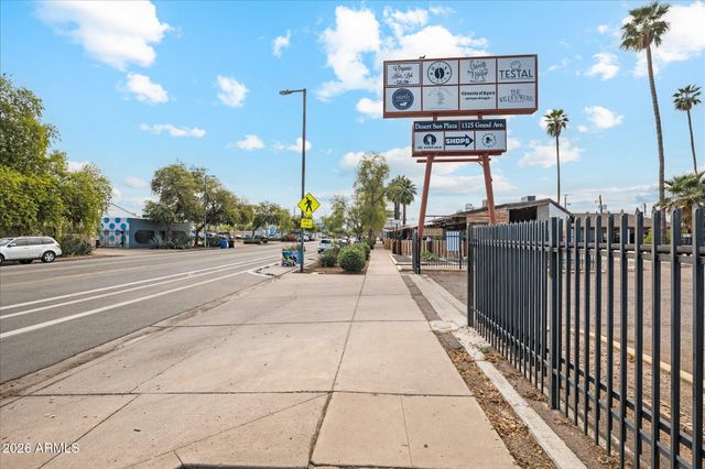 826 N 11TH Avenue, Phoenix, AZ 85007