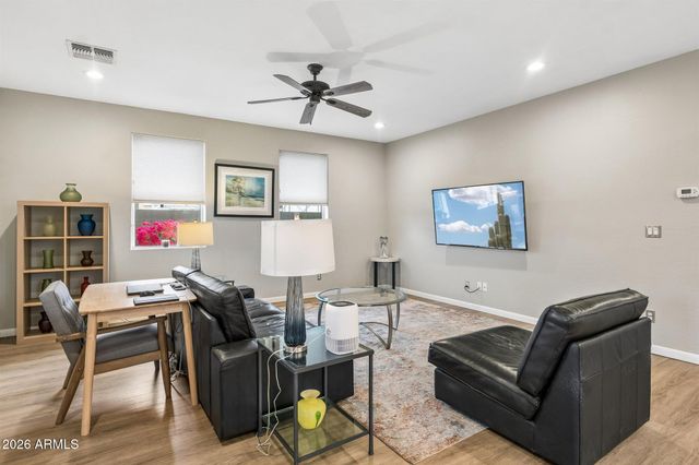 826 N 11TH Avenue, Phoenix, AZ 85007