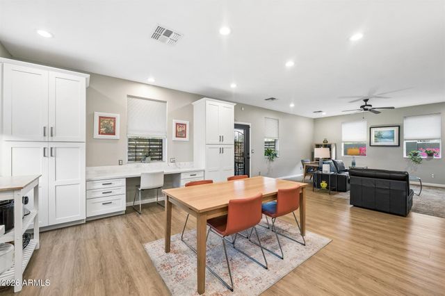 826 N 11TH Avenue, Phoenix, AZ 85007