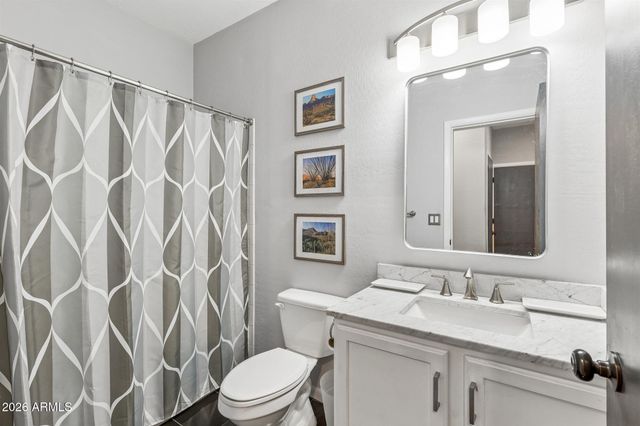 826 N 11TH Avenue, Phoenix, AZ 85007