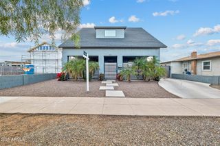 826 N 11TH Avenue, Phoenix, AZ 85007