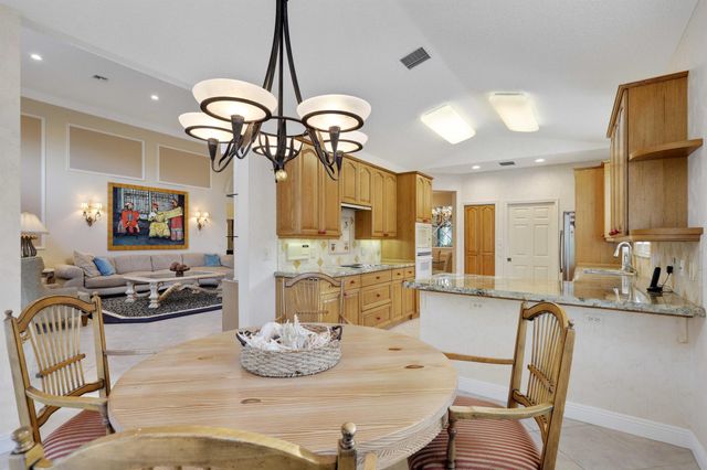 7633 La Corniche Circle, Boca Raton, FL 33433