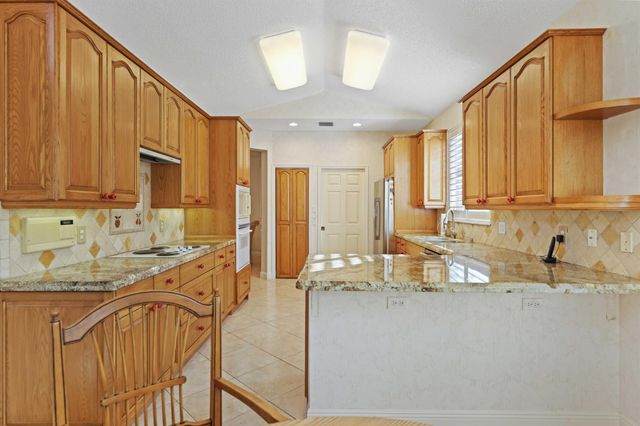 7633 La Corniche Circle, Boca Raton, FL 33433