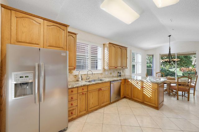 7633 La Corniche Circle, Boca Raton, FL 33433