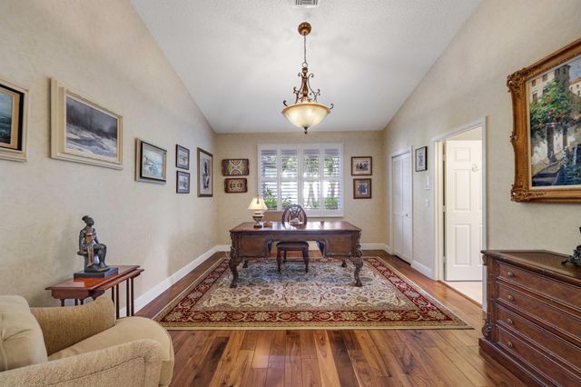 7633 La Corniche Circle, Boca Raton, FL 33433