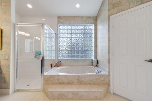 7633 La Corniche Circle, Boca Raton, FL 33433