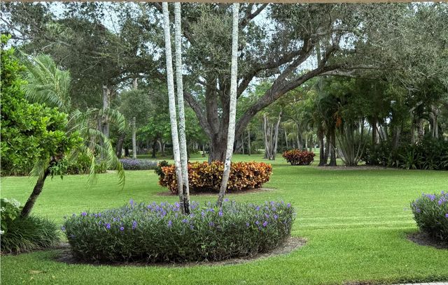 7633 La Corniche Circle, Boca Raton, FL 33433